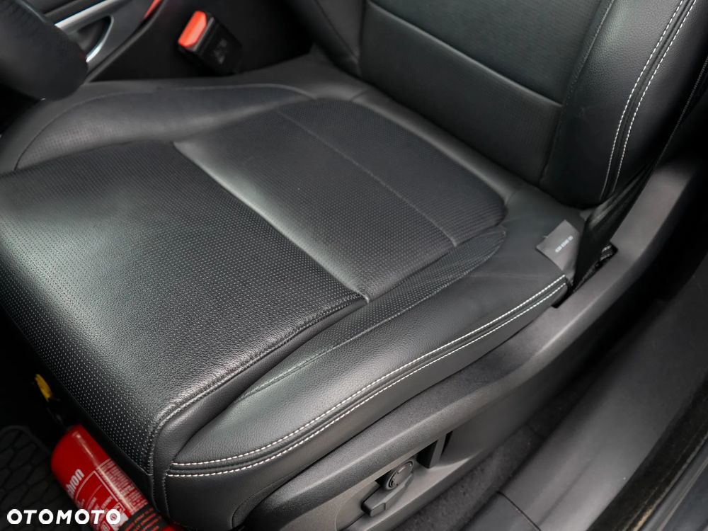 Jaguar F-Pace D200 AWD R-Dynamic S - 20