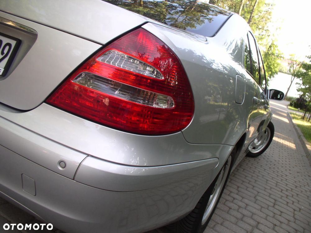 Mercedes-Benz Klasa E 200 Kompressor Automatik Avantgarde - 36