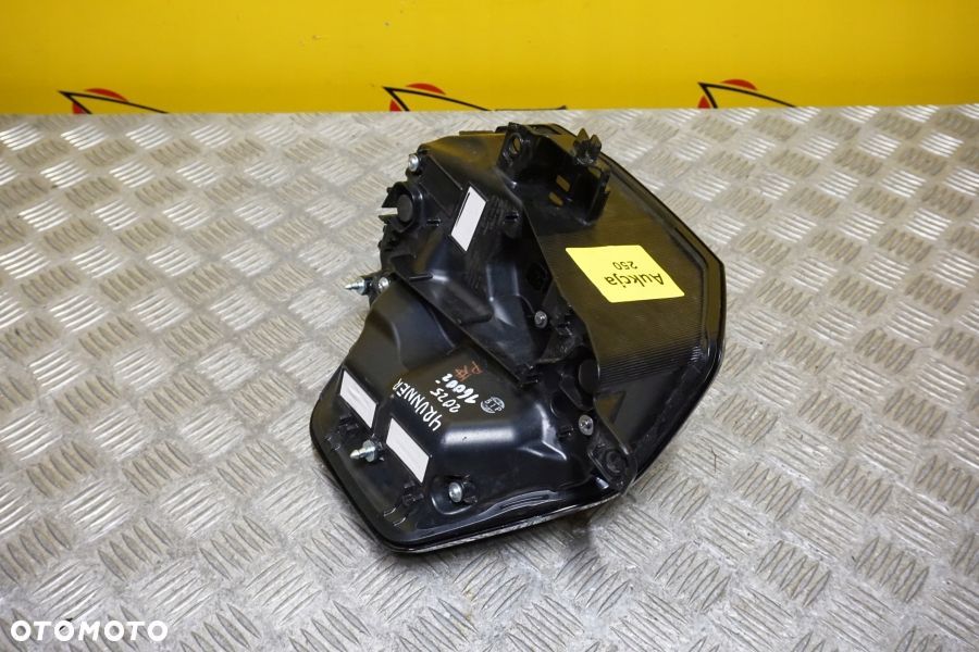 TOYOTA 4RUNNER 2025 - LAMPA TYŁ LEWA TYLNA LED USA - 9