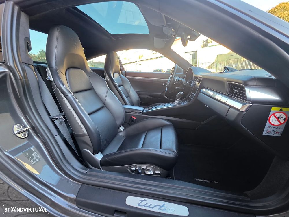Porsche 911 (991) Turbo PDK - 37