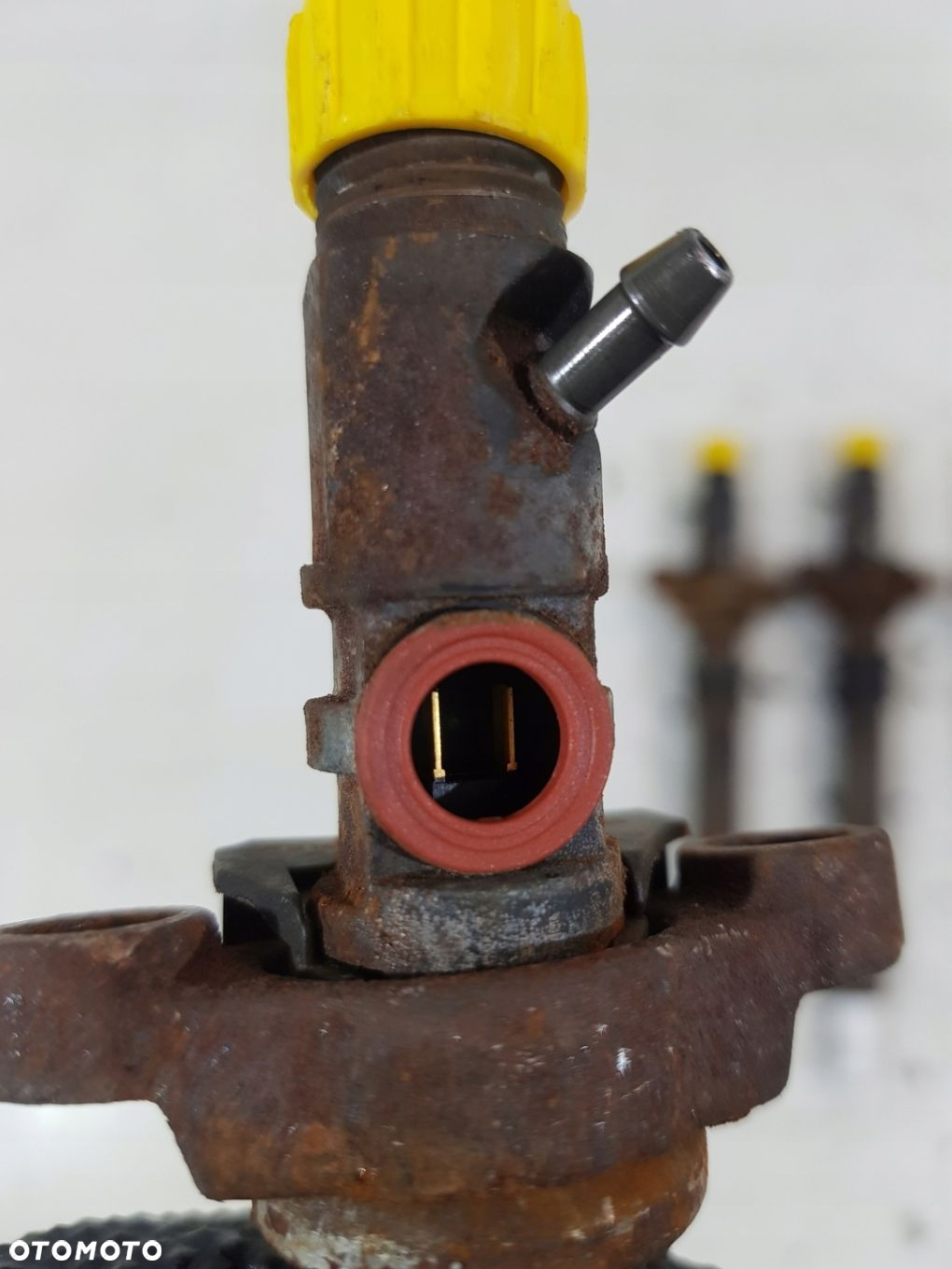 WTRYSKIWACZ PALIWA 9688438580 PEUGEOT 407 CITROEN C5 C4 2.0 HDI - 3