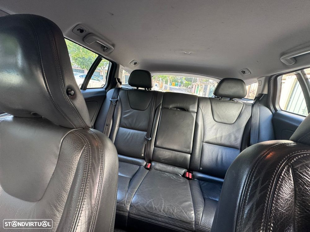 Volvo V60 2.4 D6 Summum AWD Phev - 10