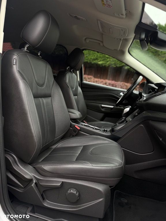 Ford Kuga 2.0 TDCi 4x4 Titanium - 33