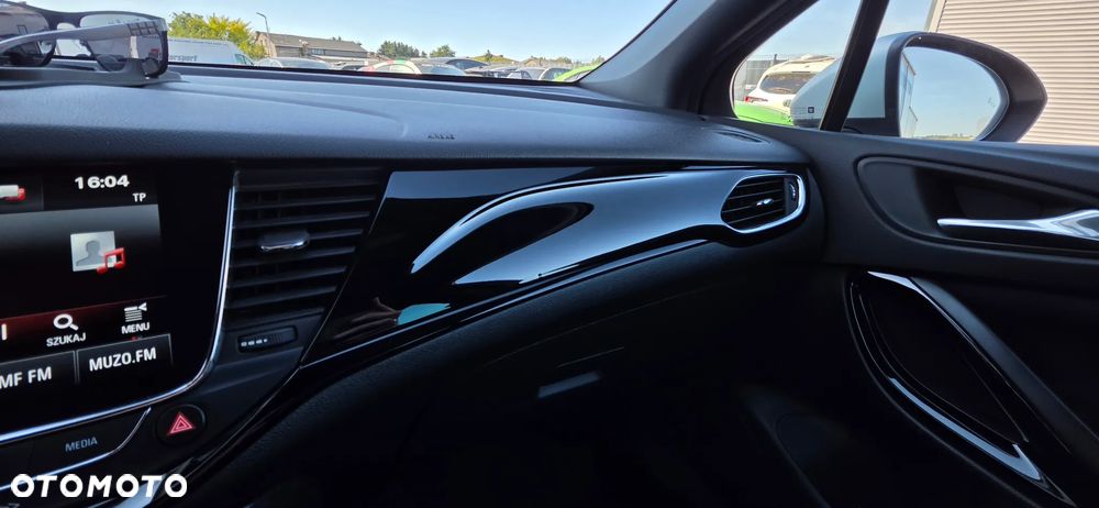 Opel Astra 1.6 CDTI Dynamic S&S - 17