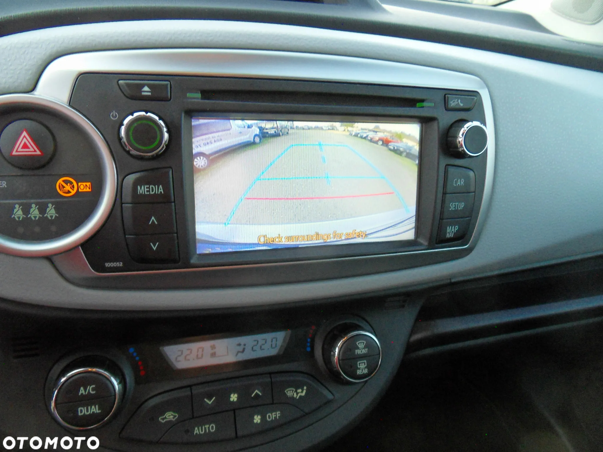 Toyota Yaris Hybrid 100 Premium - 20