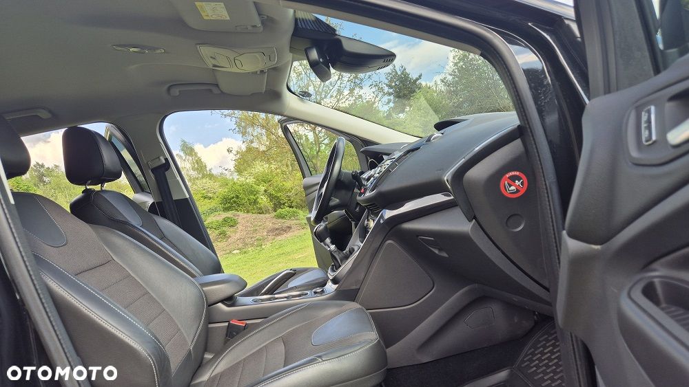 Ford Kuga 2.0 TDCi 4x4 Individual - 12