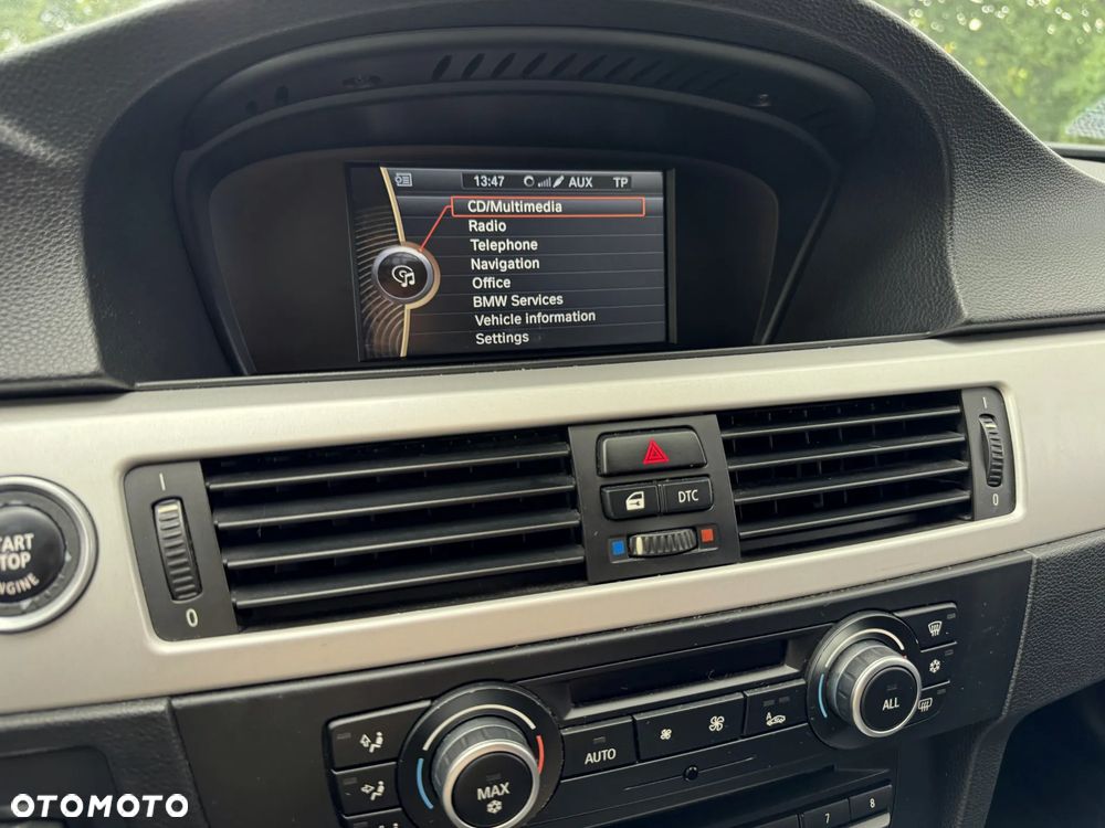 BMW Seria 3 318d - 30