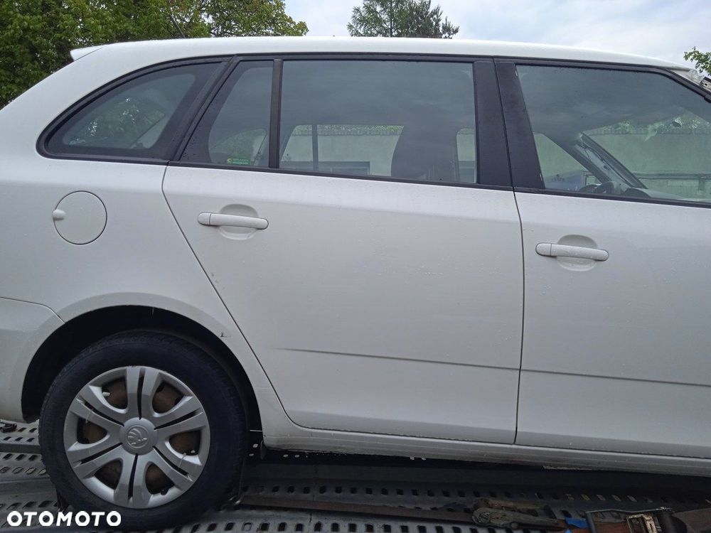 Drzwi Lewe Prawe Przednie Tylne Skoda Fabia II Kombi LF9E - 2