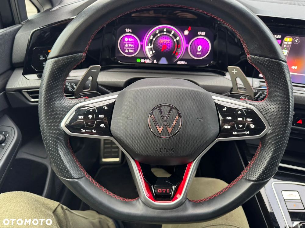 Volkswagen Golf - 17