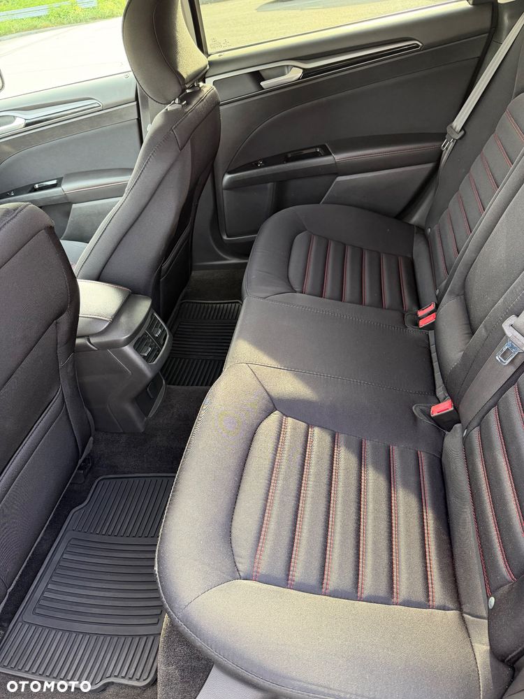 Ford Fusion - 6