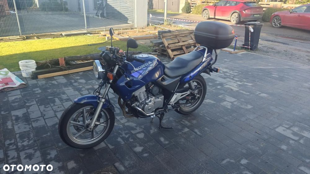 Honda CB - 4
