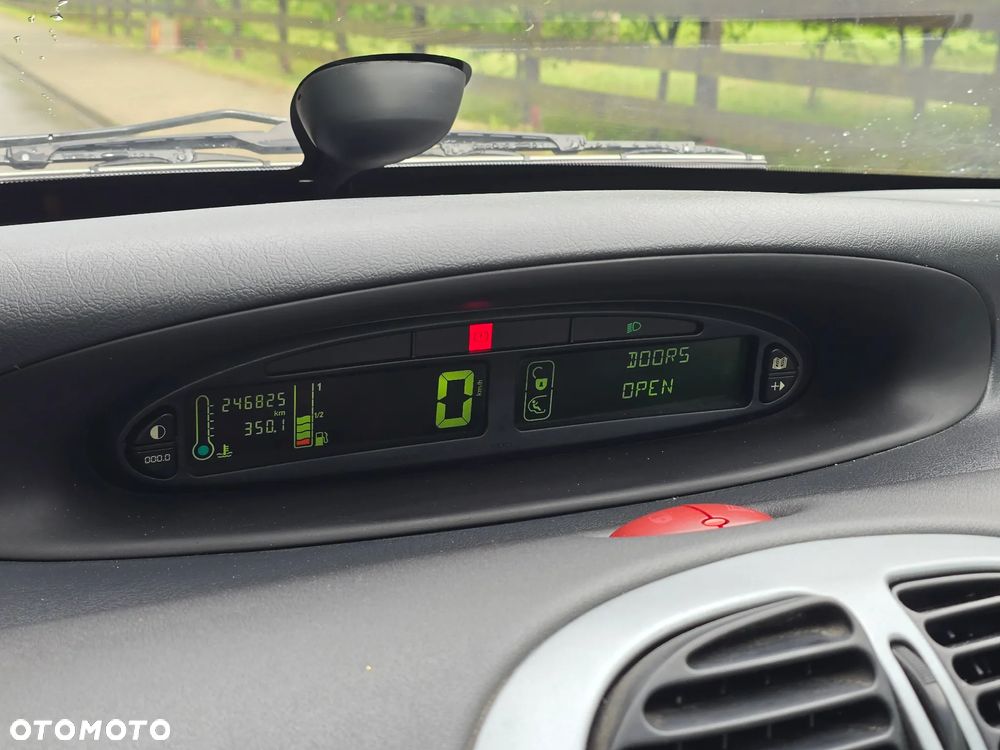 Citroën Xsara Picasso 1.6 HDi Exclusive - 30