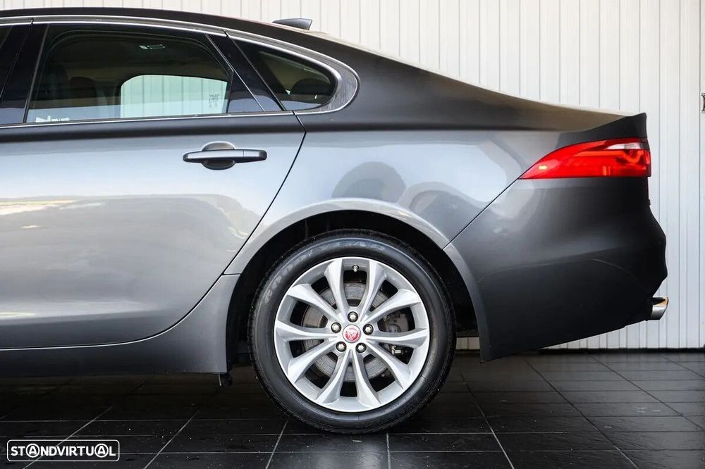 Jaguar XF 2.0 D R-Sport Aut. - 15