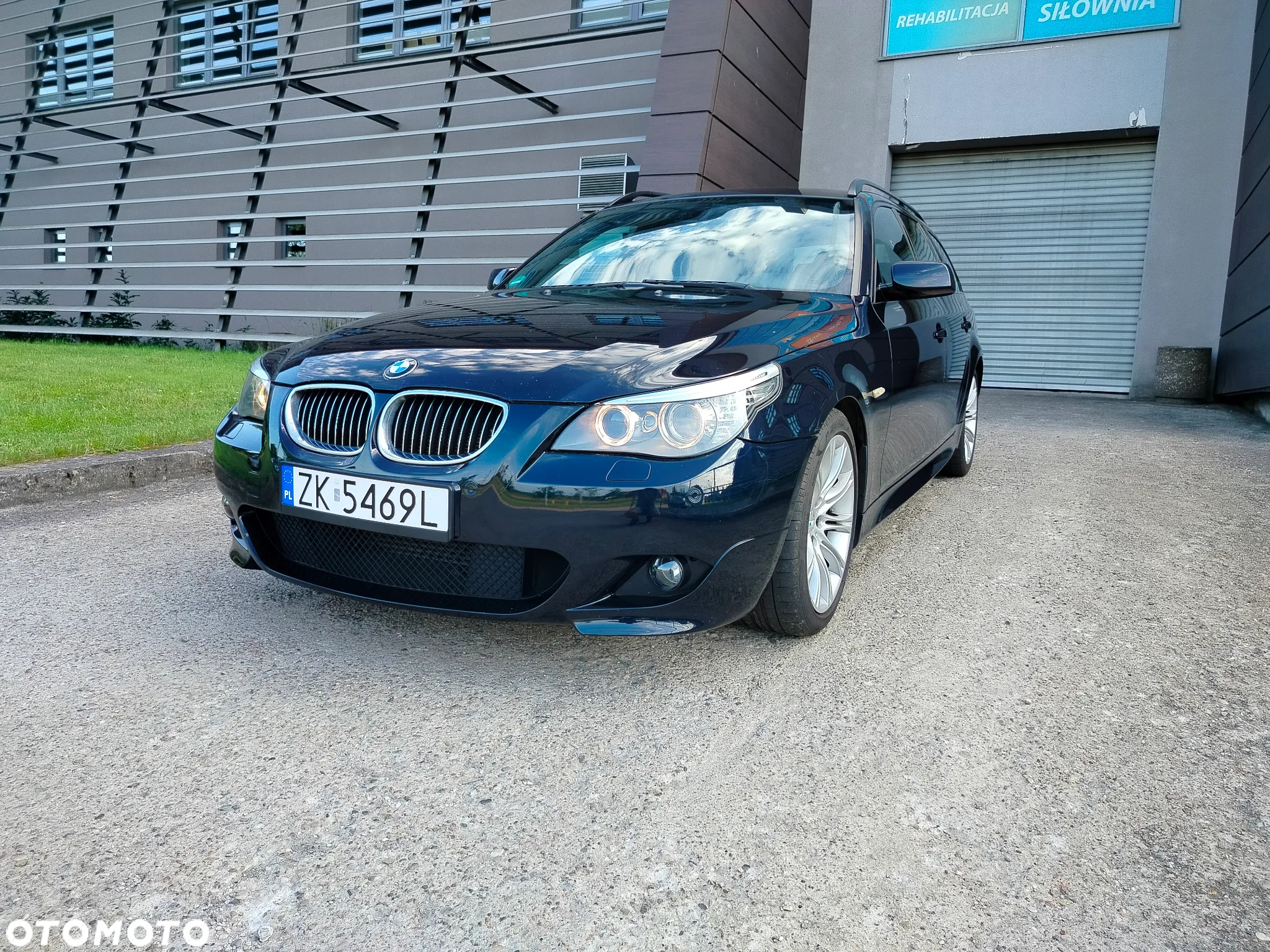 BMW Seria 5 530d Touring - 16