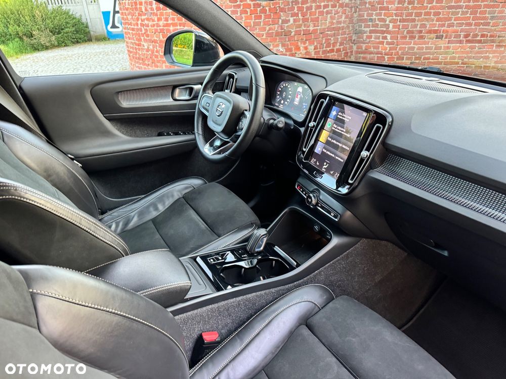 Volvo XC 40 T3 R-Design - 18