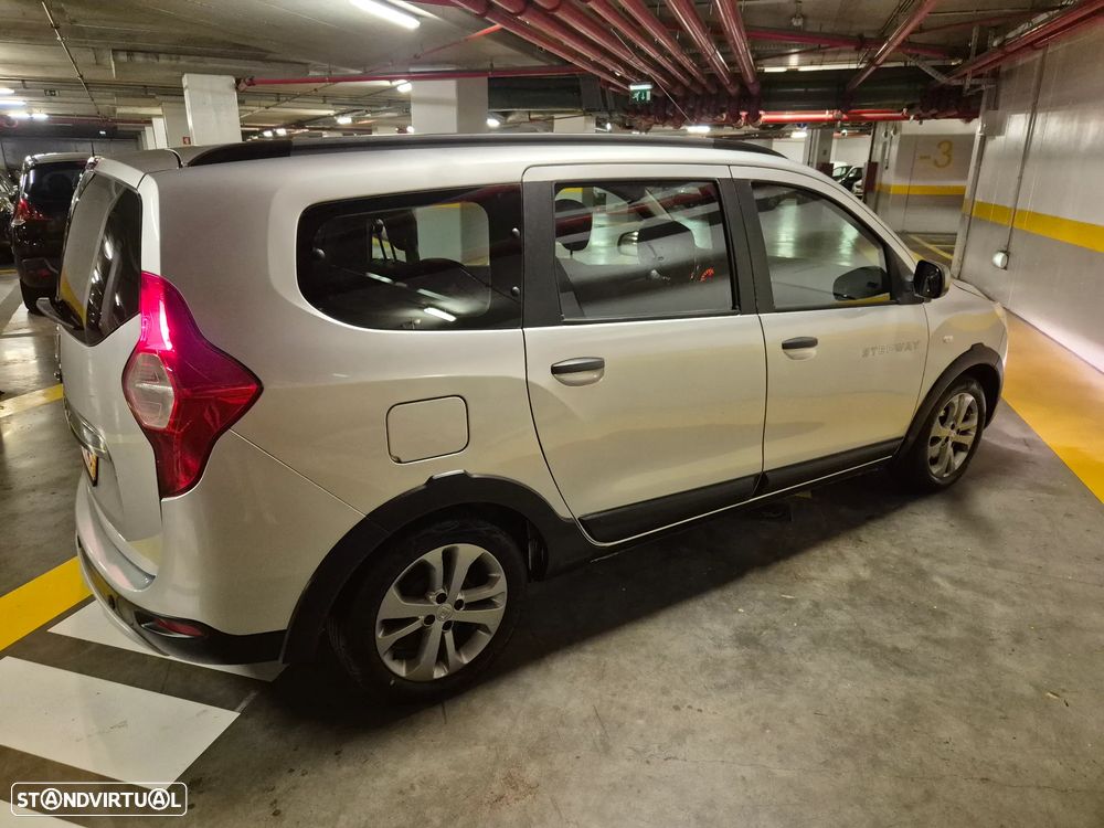 Dacia Lodgy 1.5 dCi Stepway 7L - 9