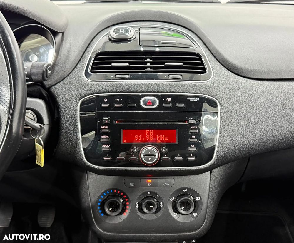 Fiat Punto 1.2 8V Street - 8