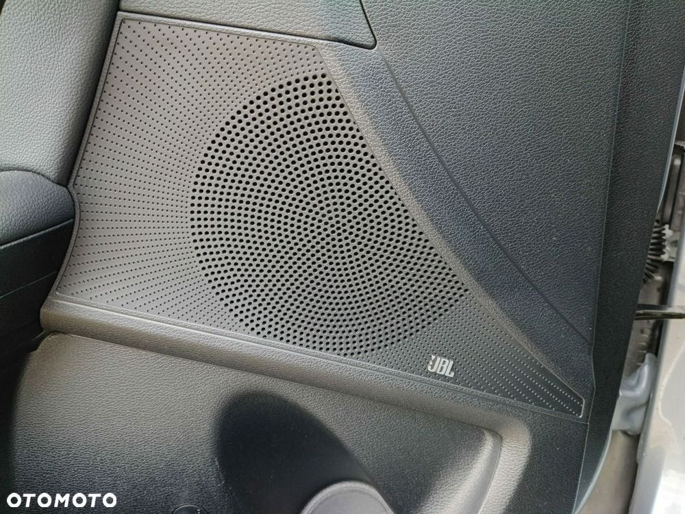 Kia XCeed 1.5 T-GDI Business Line DCT - 32