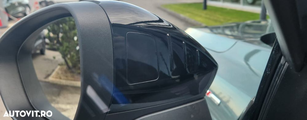 Audi Q3 2.0 35 TDI S tronic quattro S Line - 17