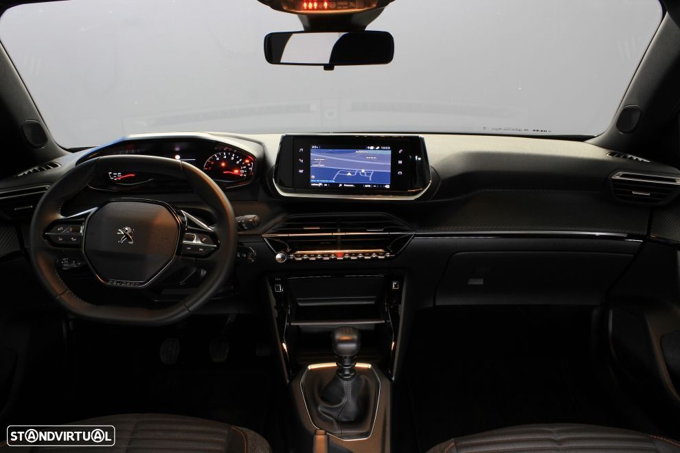 Peugeot 2008 1.2 PureTech Active Pack - 17