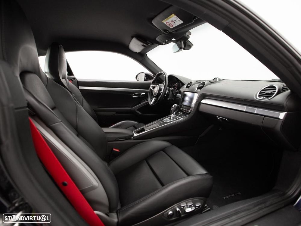 Porsche 718 Cayman - 8