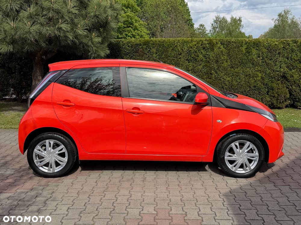 Toyota Aygo x-clusiv - 6