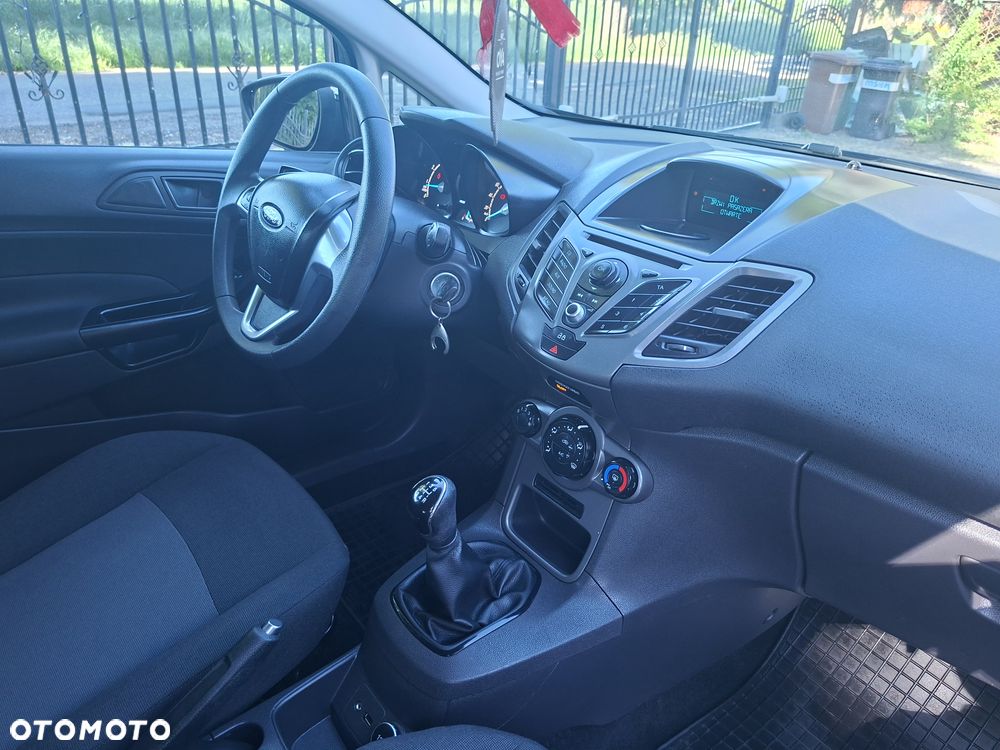 Ford Fiesta 1.25 Celebration - 8