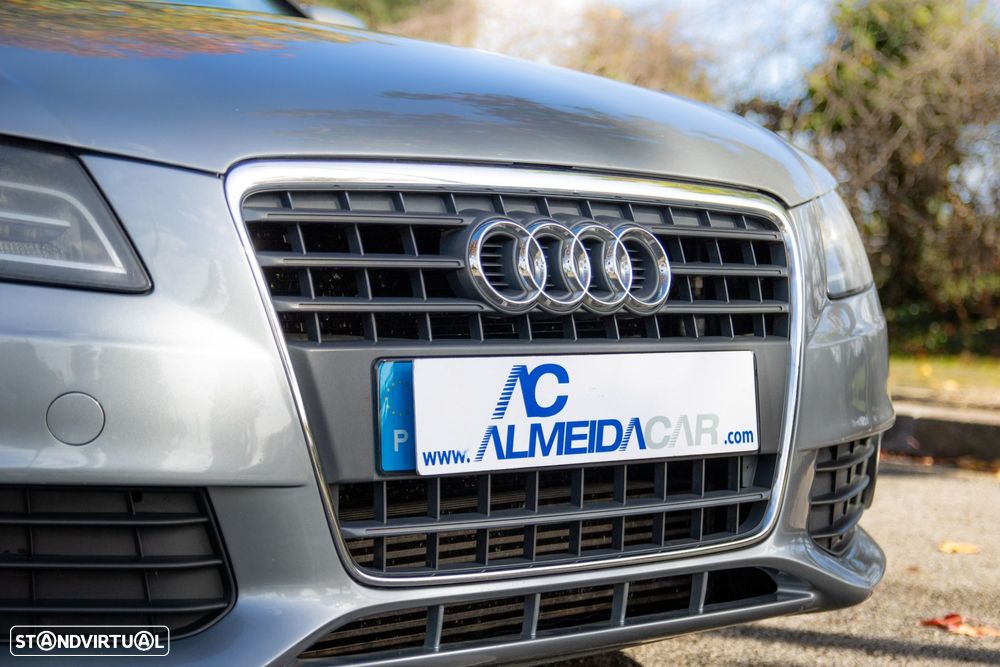 Audi A4 Avant 2.0 TDI Advance - 24