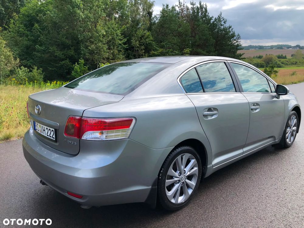 Toyota Avensis 1.8 Active - 7