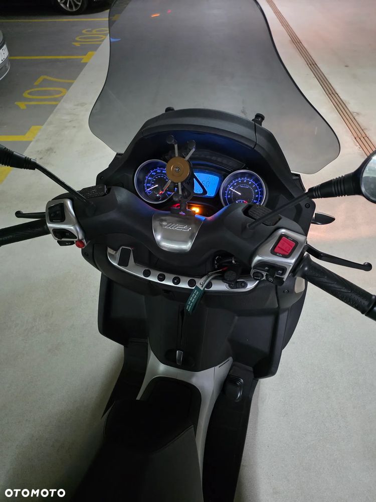Piaggio MP-3 - 3