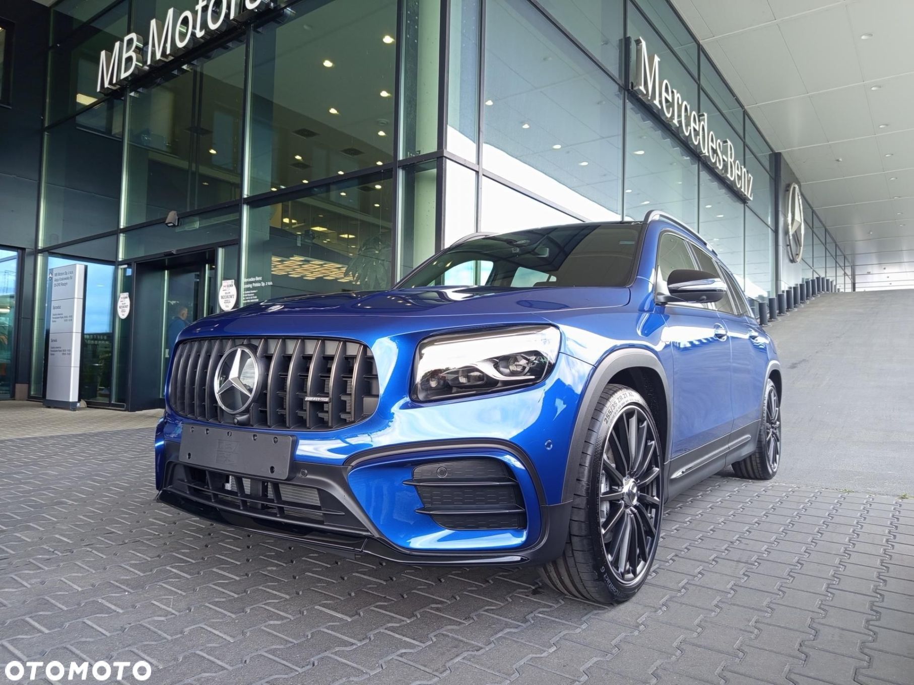 Mercedes-Benz GLB - 1
