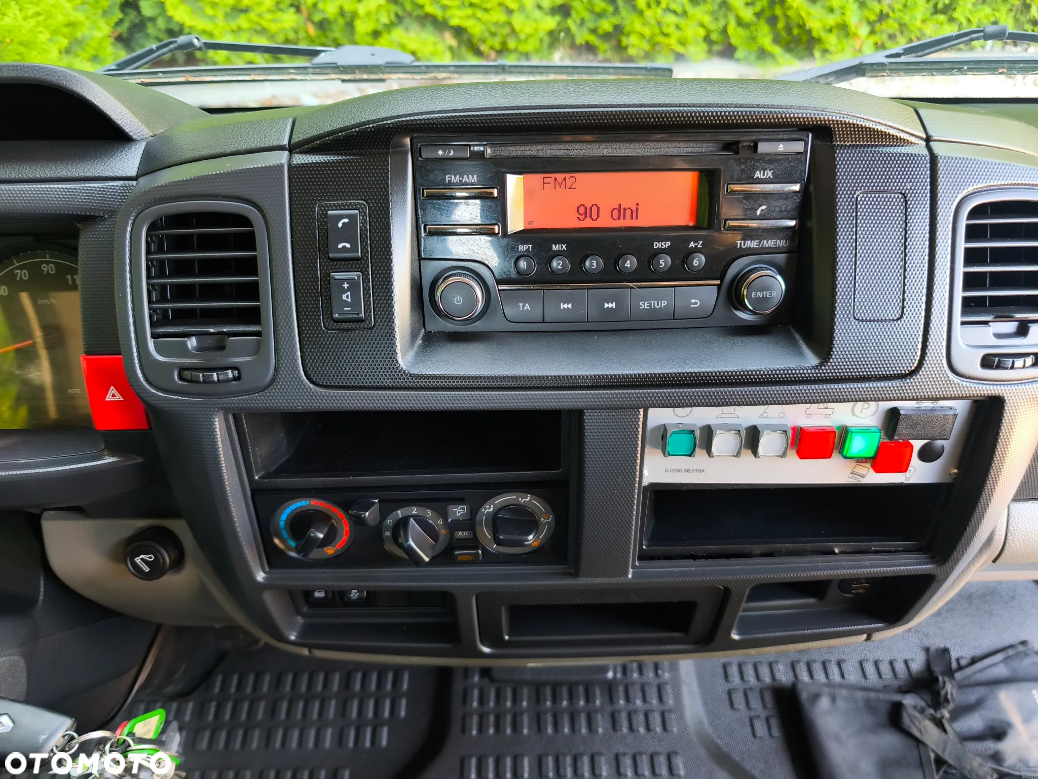 Renault Maxity - 16