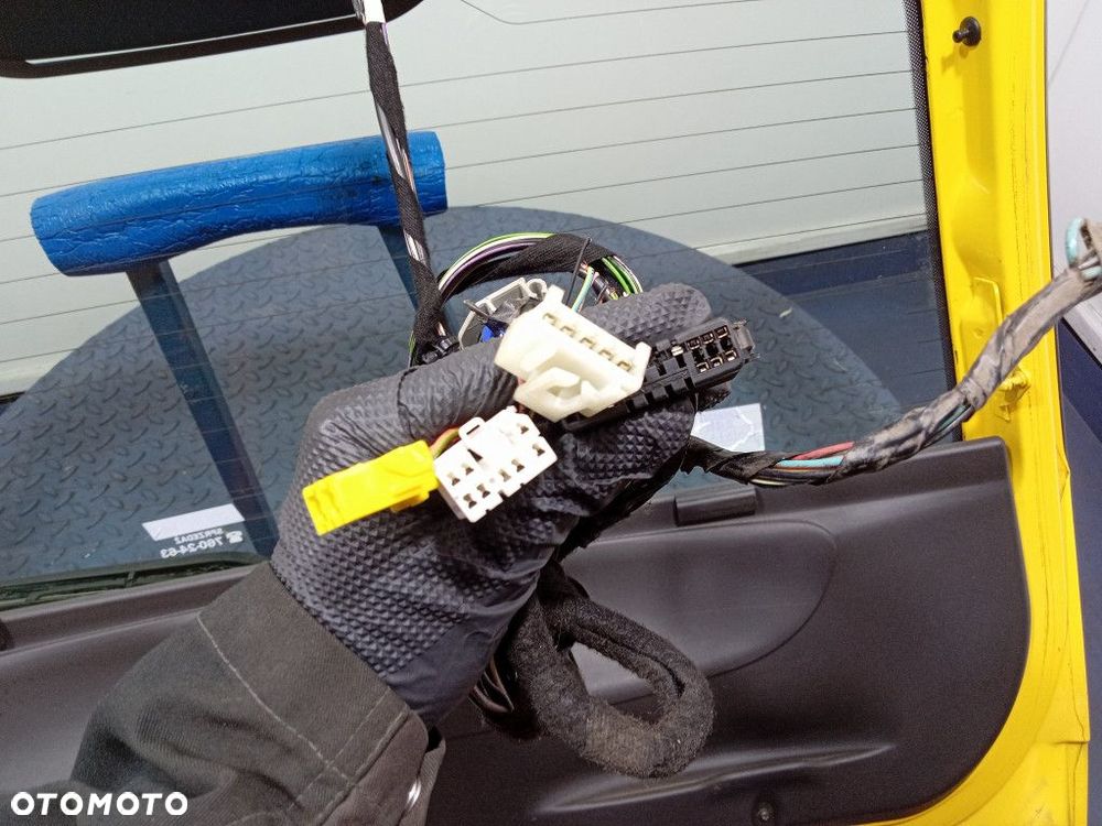 FIAT PUNTO II FL LIFT 3D KLAPA BAGAŻNIKA TYŁ TYLNA 258 GIALLO GINESTRA - 9