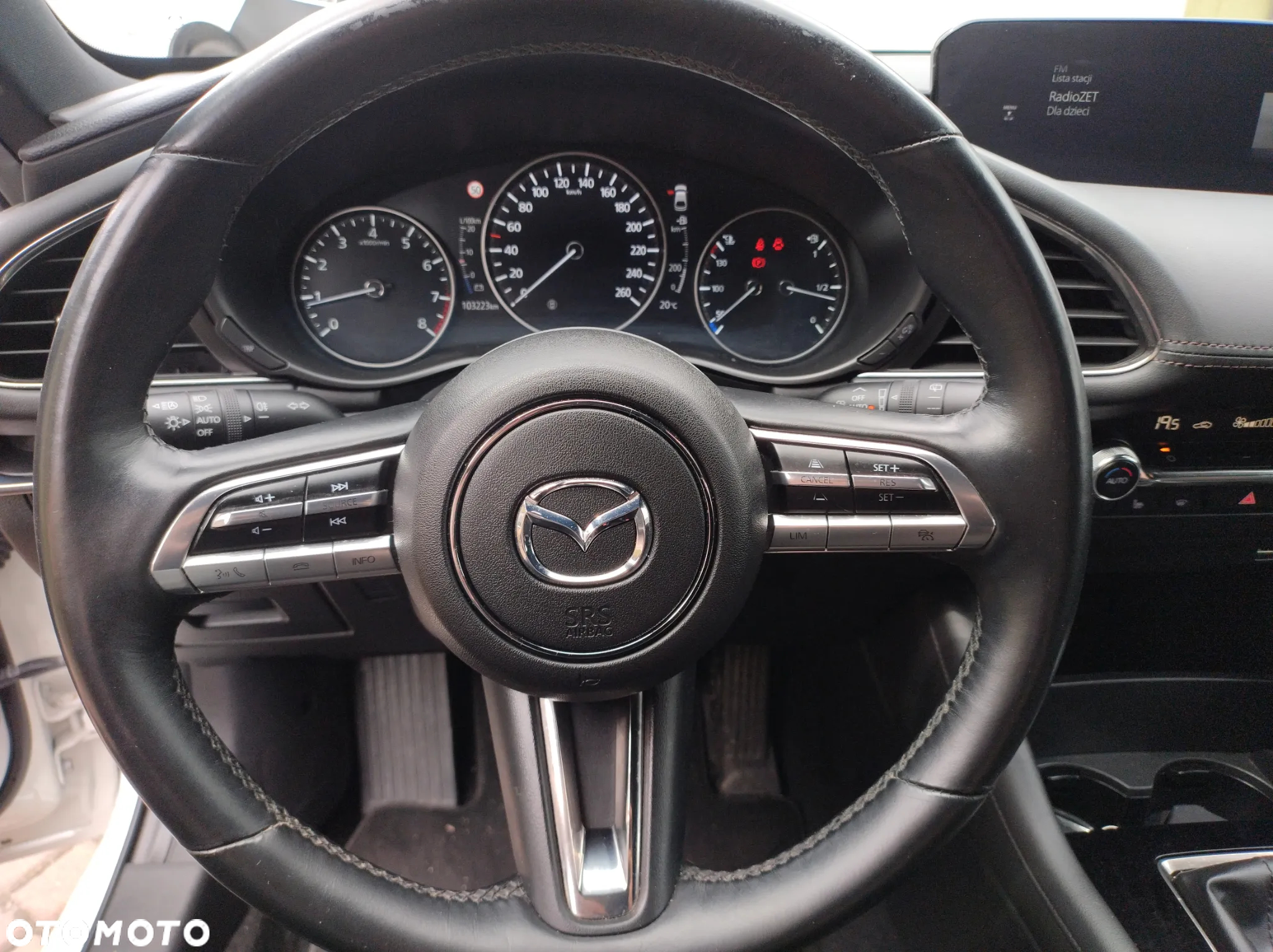 Mazda 3 e-SKYACTIV-G 122 M HYBRID PRIME-LINE - 28