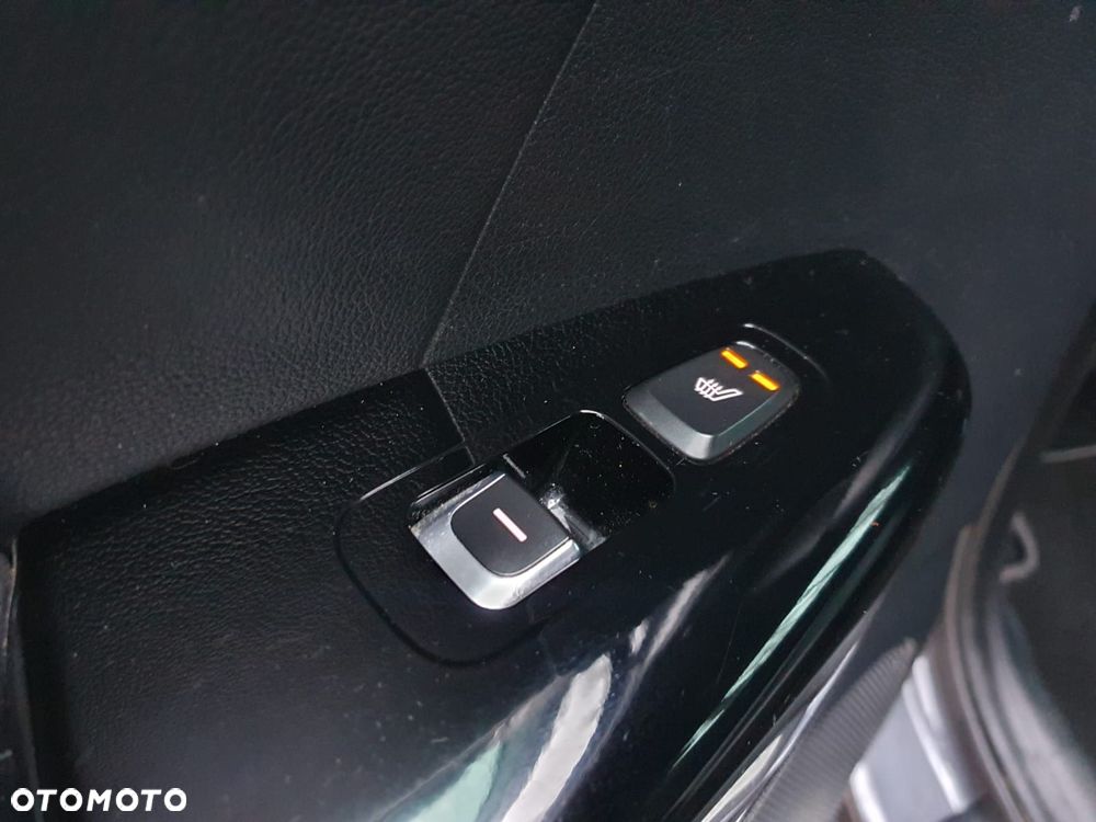 Kia Sportage 1.6 T-GDI AWD GT LINE - 13