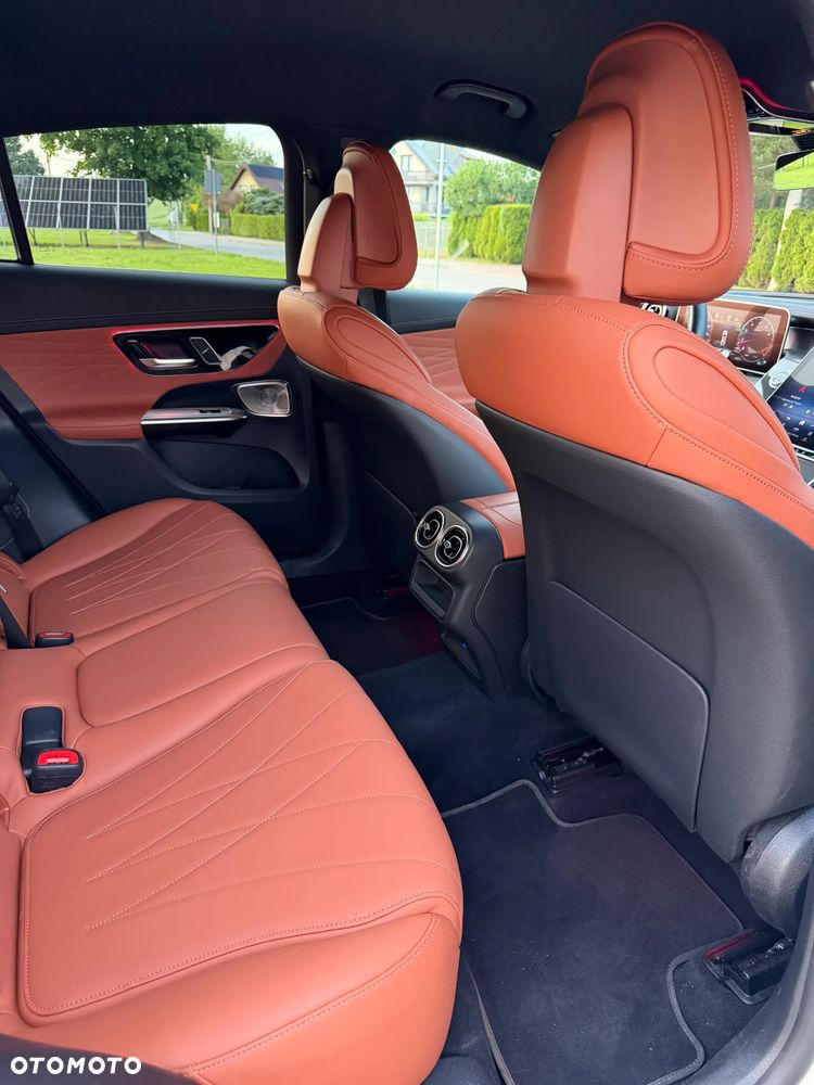 Mercedes-Benz GLC 300 mHEV 4-Matic AMG Line - 32