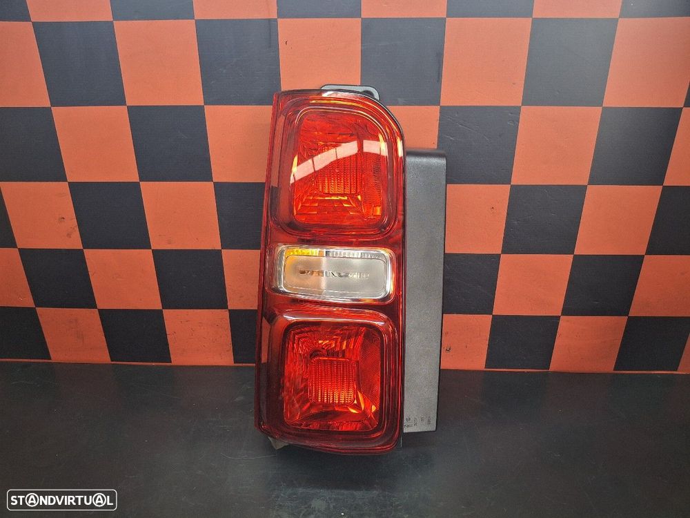 Farolim Stop Esquerdo Citroën Jumpy (V_) - 1