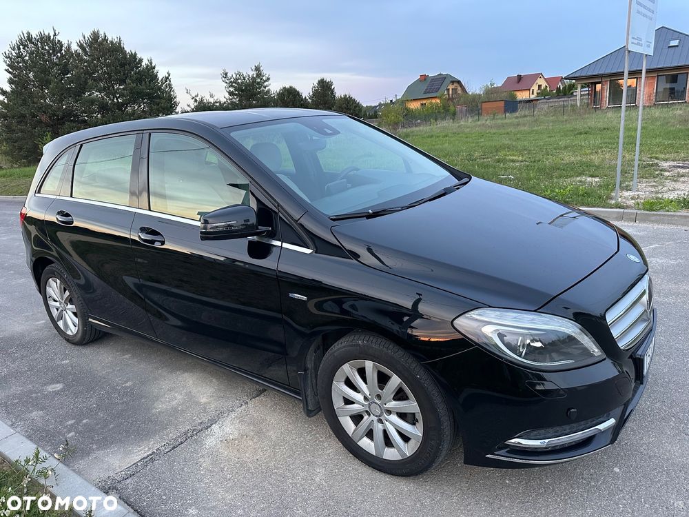 Mercedes-Benz Klasa B 180 BlueEFFICIENCY Edition Style - 9