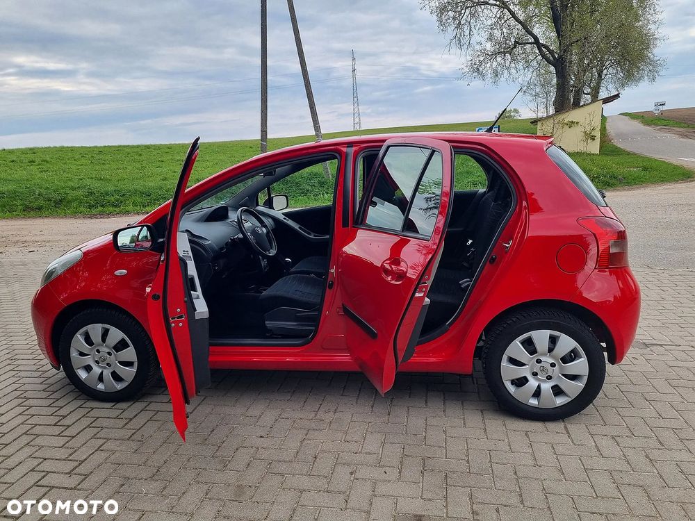 Toyota Yaris 1.3 Sol - 12