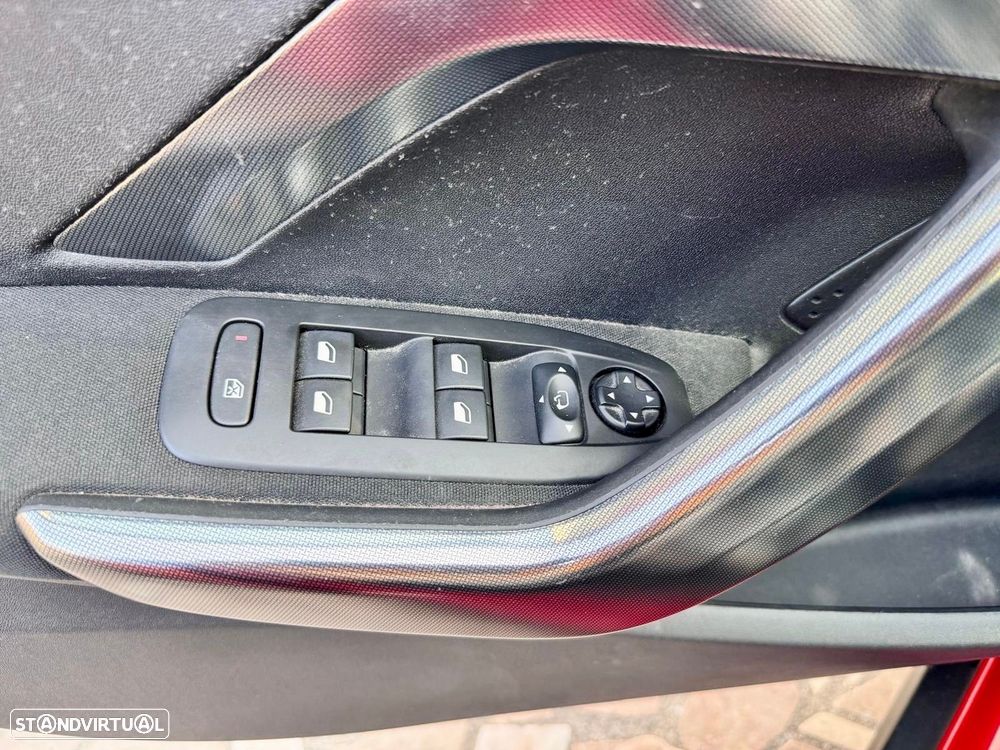 Peugeot 2008 1.2 PureTech Allure - 13