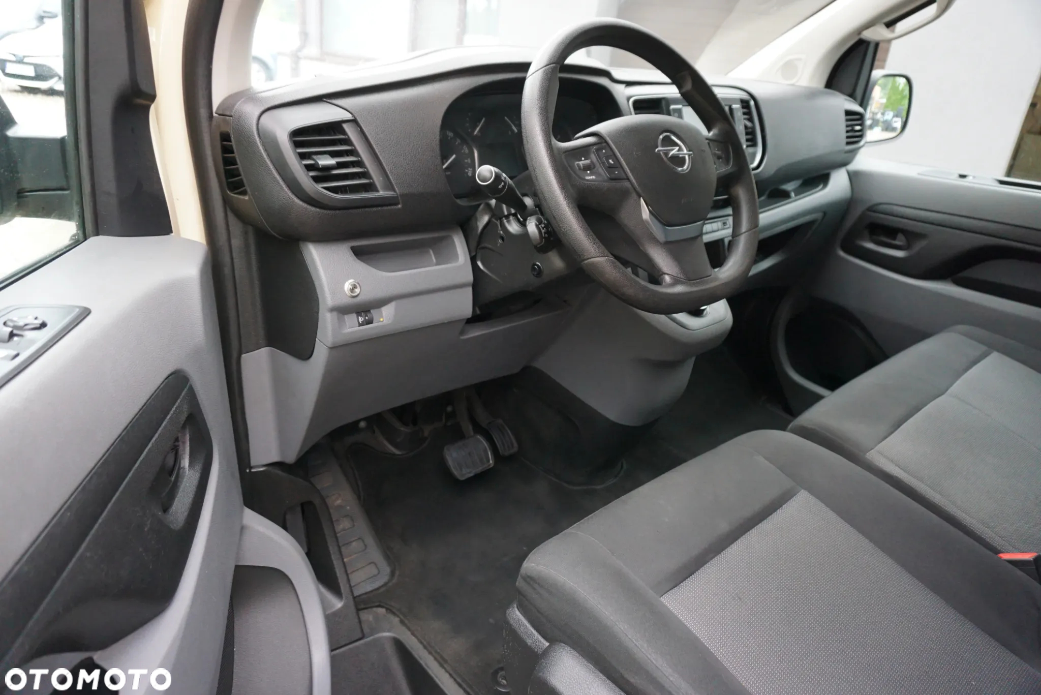 Opel Vivaro - 6