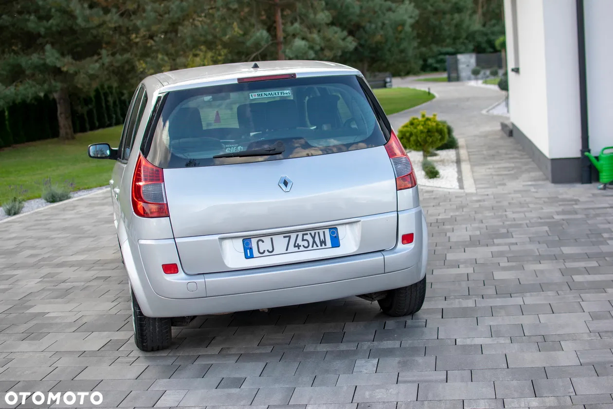 Renault Scenic - 25