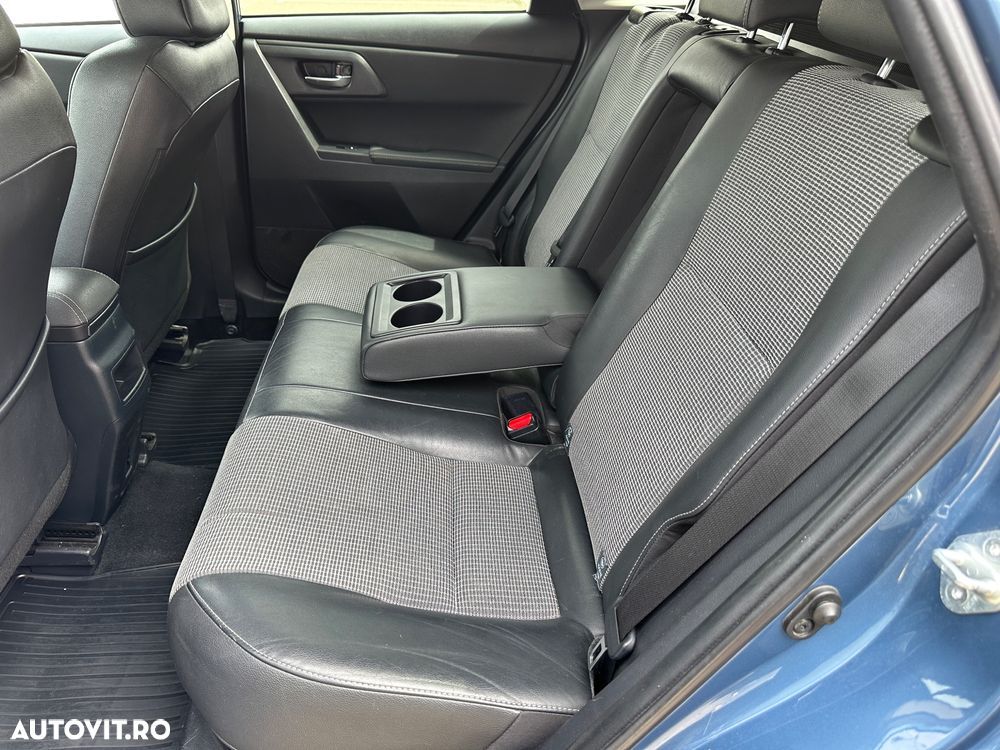 Toyota Auris 1.8 L VVT-i Hybrid Sol - 15