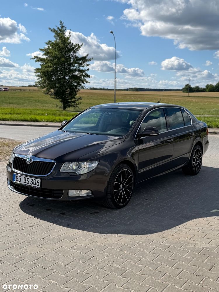 Skoda Superb 1.8 TSI DSG Exclusive - 1
