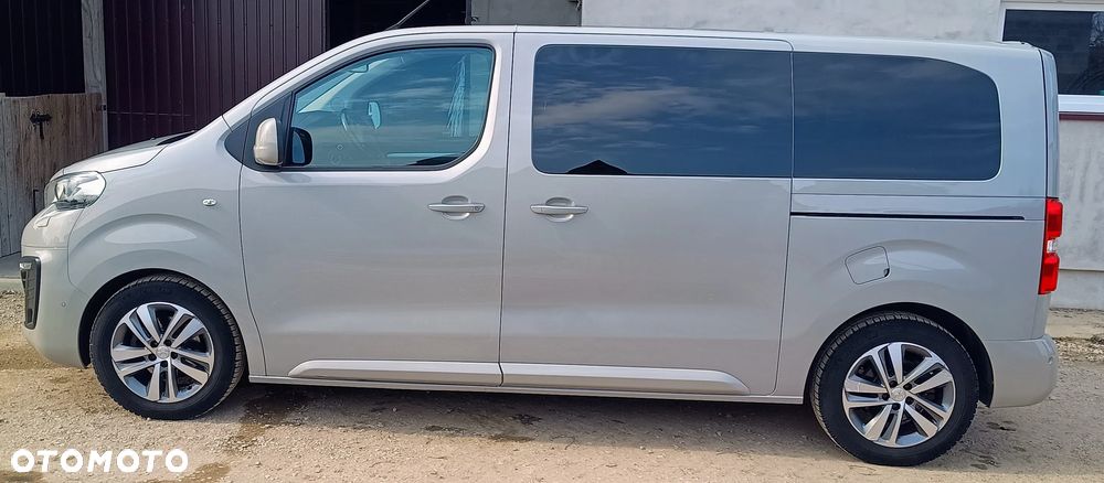 Peugeot Traveller L2 2.0 EAT8 Business VIP - 4