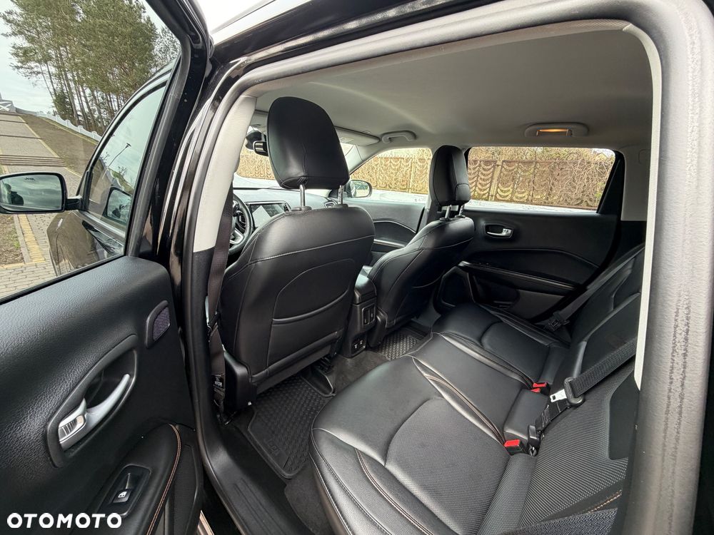 Jeep Compass - 13