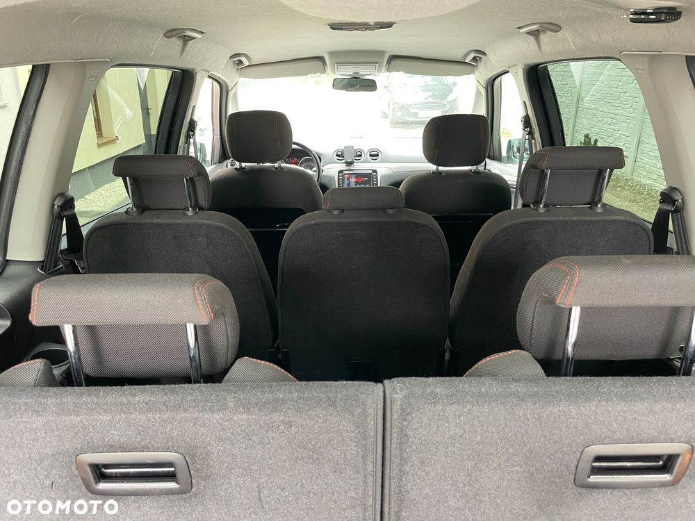 Ford Galaxy 2.0 TDCi DPF Business Edition - 16