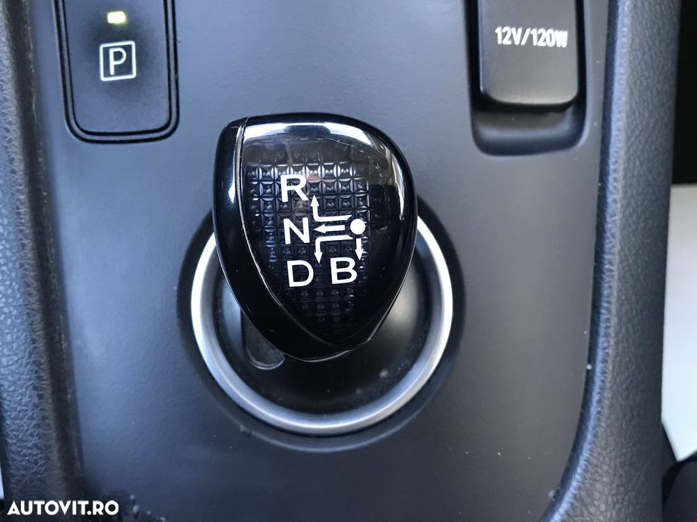 Toyota Auris 1.8 L VVT-i Sol+ - 35