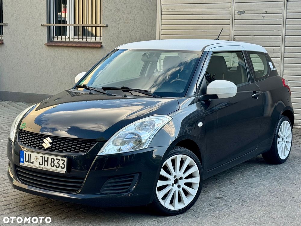 Suzuki Swift 1.2 BlackWhite - 1