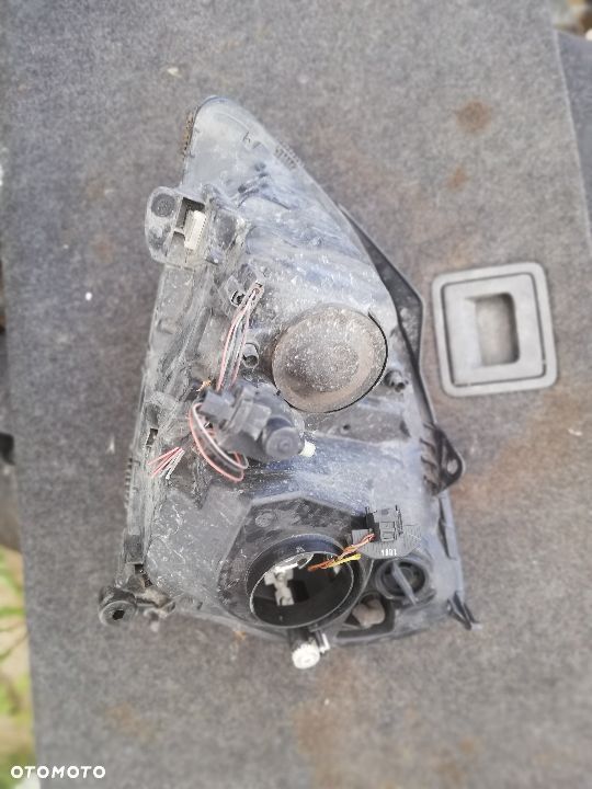 RENAULT CLIO II LIFT LAMPA PRAWY PRZÓD EUROPA - 2